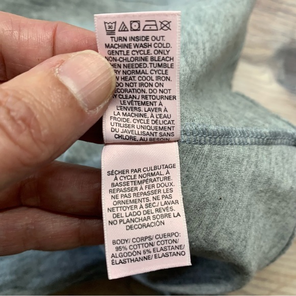 NWOT Victoria’s Secret Gray Strappy Graphic Crop Top - Picture 11 of 14